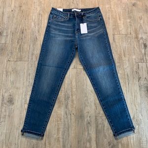 NEW WITH TAGS TNR Mid-High Rise Ankle Skinny Jeans